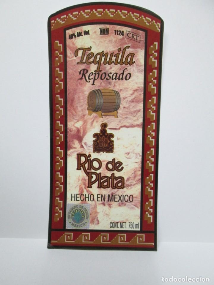 Etichette antiche: ANTIGUA ETIQUETA, TEQUILA REPOSADO