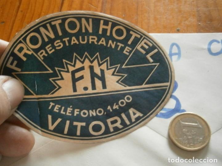 Etiquetas antiguas: ETIQUETA A&Ntilde;OS 30/40, FRONTON HOTEL RESTAURANTES (VITORIA)