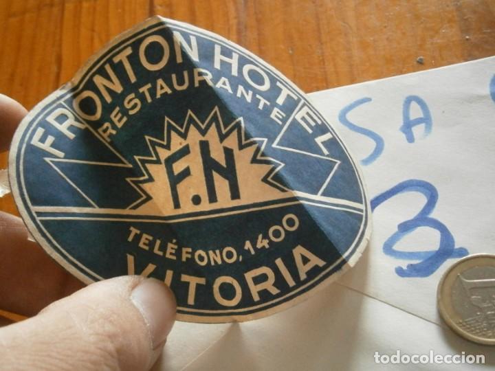 Etiquetas antiguas: ETIQUETA A&Ntilde;OS 30/40, FRONTON HOTEL RESTAURANTES (VITORIA)