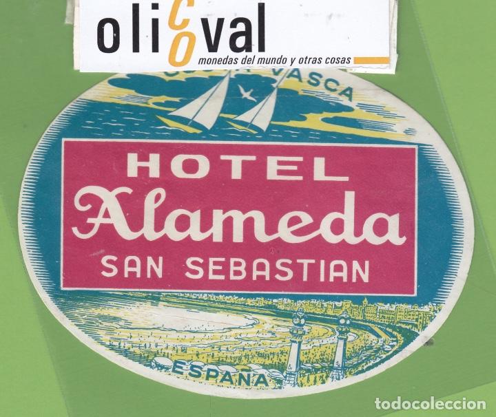 Etiquetas antiguas: ETIQUETA HOTEL ALAMEDA GUIPUZCOA ESPA&Ntilde;A COLA TROQUEL OVAL 115 mm EH3032