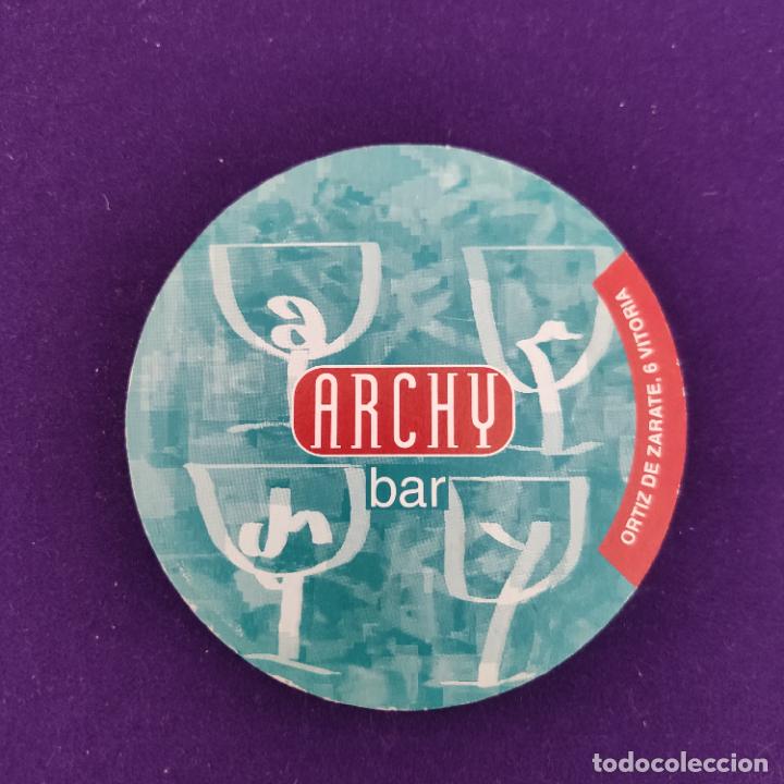 Etiquetas antiguas: POSAVASOS DE VITORIA (ALAVA). ARCHY BAR. - Foto 1