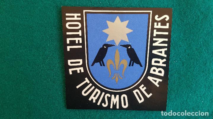 Etiquetas antiguas: ETIQUETA HOTEL DE TURISMO DE ABRANTES - PORTUGAL