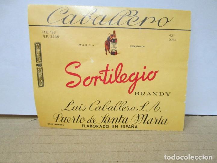Etiquetas antiguas: ANTIGUA ETIQUETA BRANDY CO&Ntilde;AC, SORTILEGIO DE CABALLERO