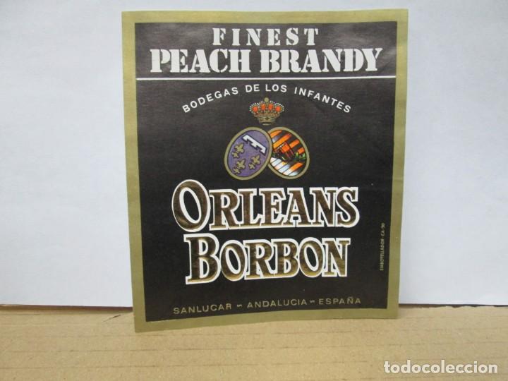 Etiquetas antiguas: ANTIGUA ETIQUETA BRANDY CO&Ntilde;AC, FINEST PEACH ORLEANS BORBON