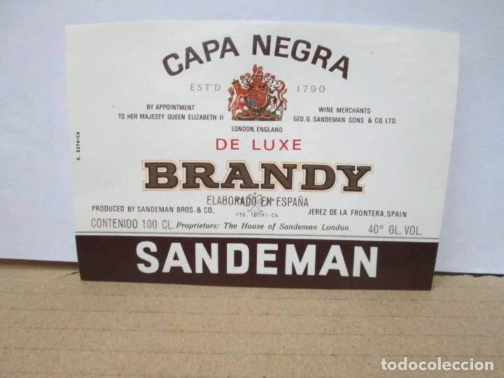 Etiquetas antiguas: ANTIGUA ETIQUETA BRANDY CO&Ntilde;AC, CAPA NEGRA DE LUXE SANDEMAN