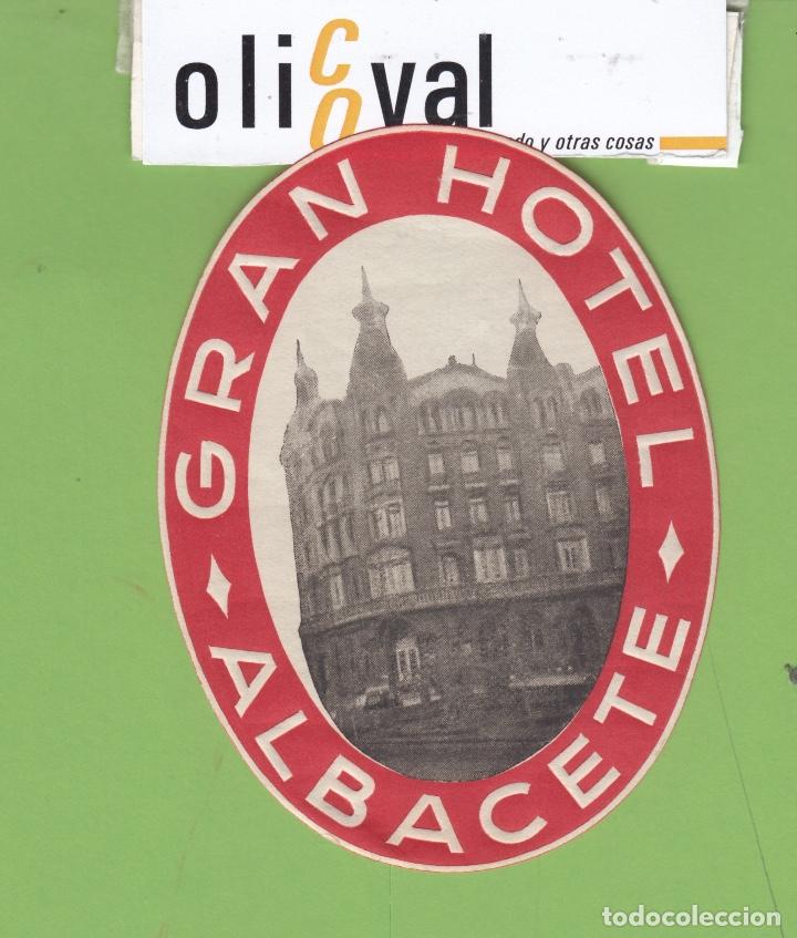 Etiquetas antiguas: ETIQUETA HOTEL GRAN HOTEL EN ROJO 1&ordm;EPOCA OVAL FOTOGRAFIA NO CENTRAD EH3381