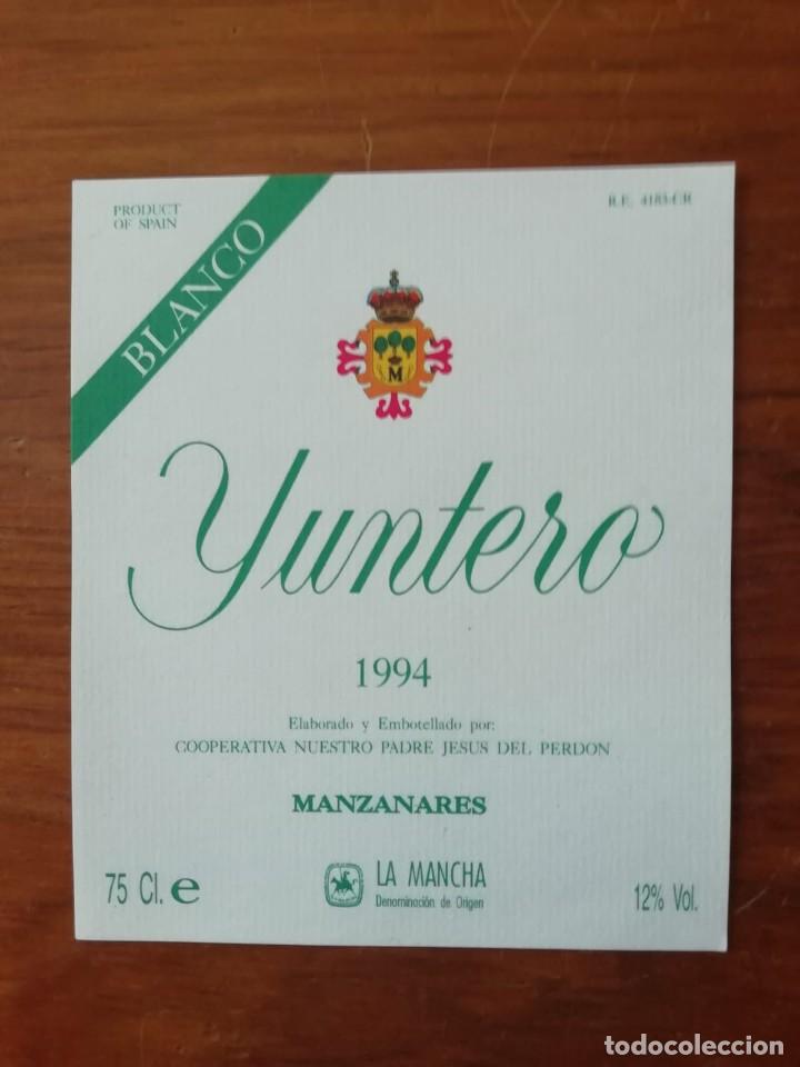 Old Labels: YUNTERO BLANCO COOPERATIVA DE NUESTRO PADRE JESUS DEL PERDON. Manzanares (Ciudad Real) PERFECTA