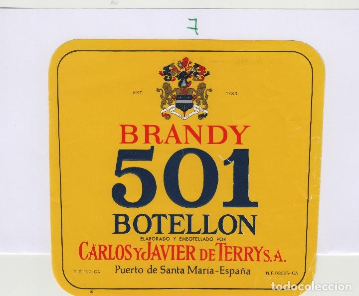Etiquetas antiguas: TERRY CARLOS JAVIER. PUERTO DE Santa Maria . BRANDY 501 BOTELLON . ETIQUETA DE VINO ref 7 14X14,5 CM