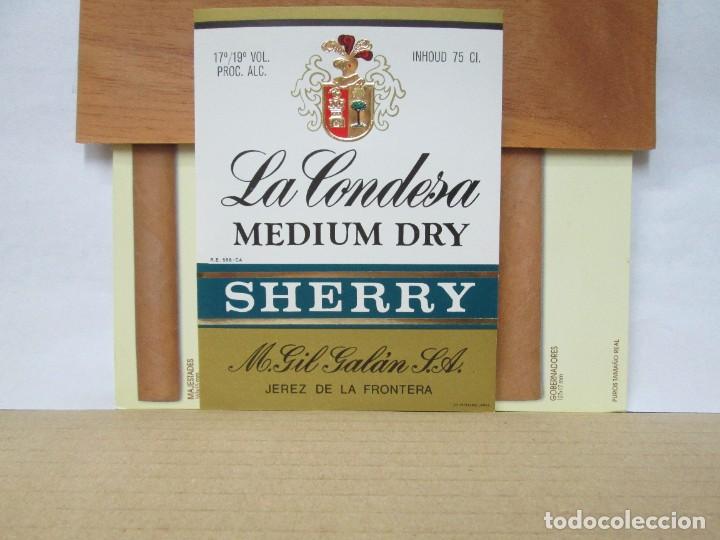 Old Labels: ANTIGUA ETIQUETA, LA CONDESA MEDIUM DRY SHERRY
