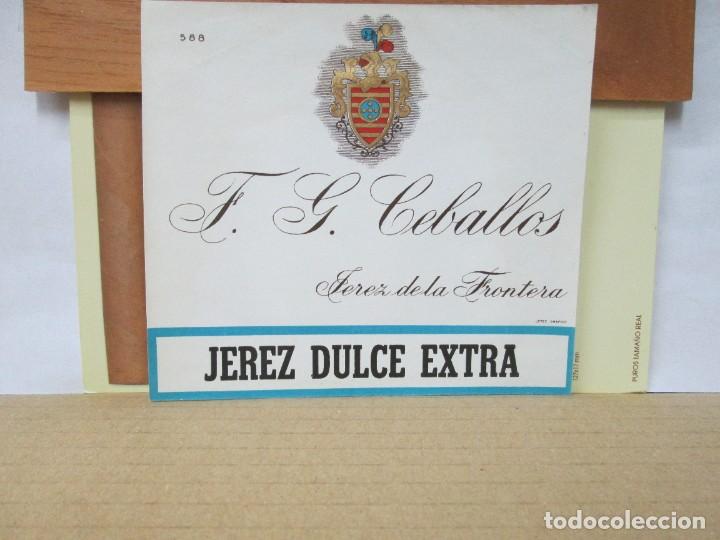 Old Labels: ANTIGUA ETIQUETA, F.G. CEBALLOS KEREZ DULCE EXTRA