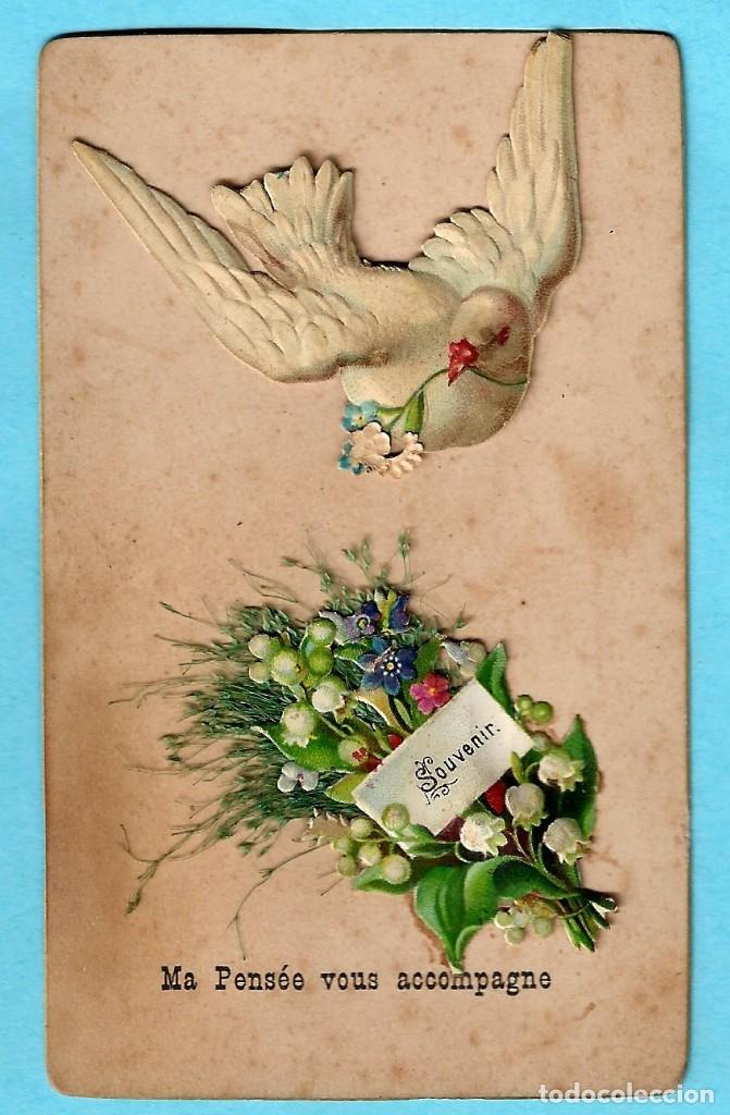 Etiquetas antiguas: TARJETA LITOGR&Aacute;FICA CON PALOMA Y FLORES, S/F.