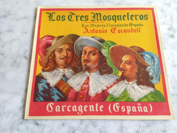 Etiquetas antiguas: etiqueta de naranjas los tres mosqueteros carcagente