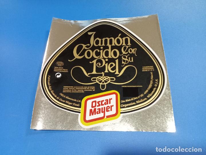 Old Labels: ETIQUETA PEGATINA. OSCAR MAYER. JAMON COCIDO CON SU PIEL. FONDO NEGRO. 17 X 18CM