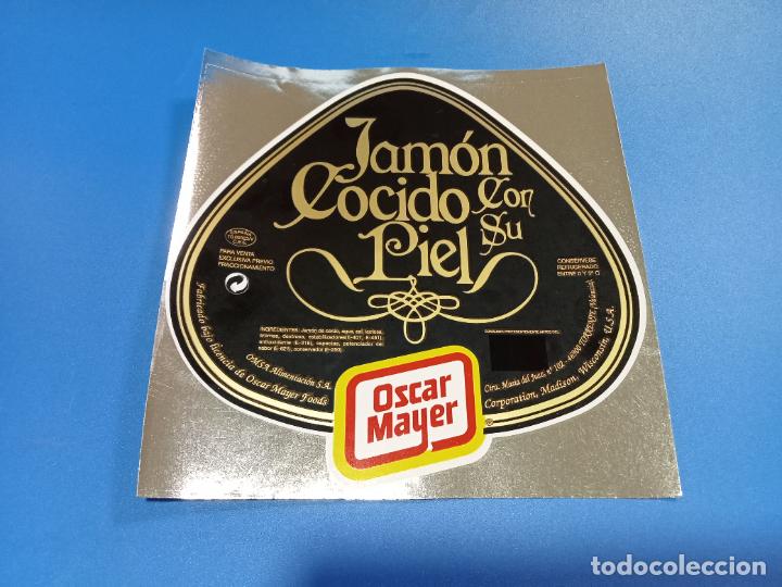 Old Labels: ETIQUETA PEGATINA. OSCAR MAYER. JAMON COCIDO CON SU PIEL. FONDO NEGRO. 17 X 18CM