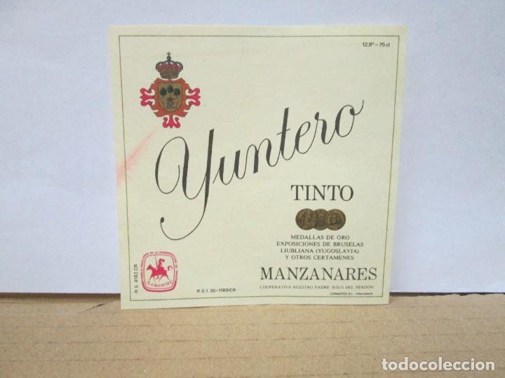 Etiquetas antiguas: ANTIGUA ETIQUETA, YUNTERO TINTO MANZANARES