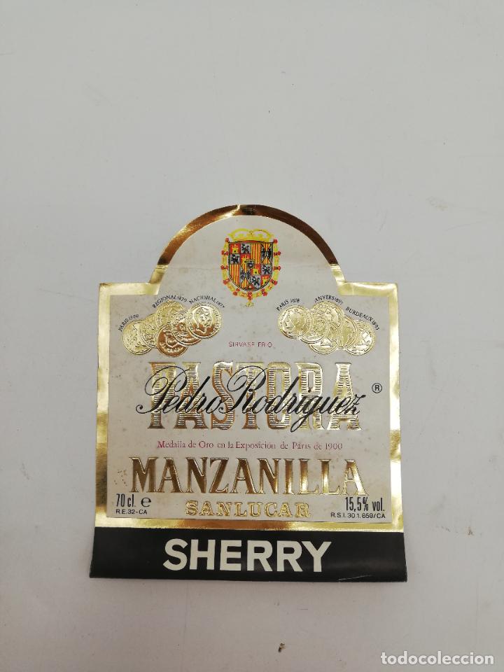 Alte Etiketten: ETIQUETA. PASTORA. PEDRO RODRIGUEZ. MANZANILLA, SANLUCAR. SHERRY. MEDIDAS : 13 X 10 CM APROX.