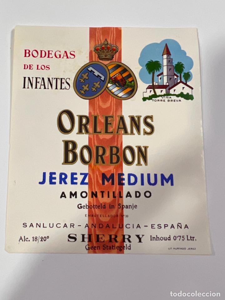 Alte Etiketten: ETIQUETA. AMONTILLADO. JEREZ MEDIUM. BODEGAS DE LOS INFANTES DE ORLEANS BORBON. SANLUCAR.