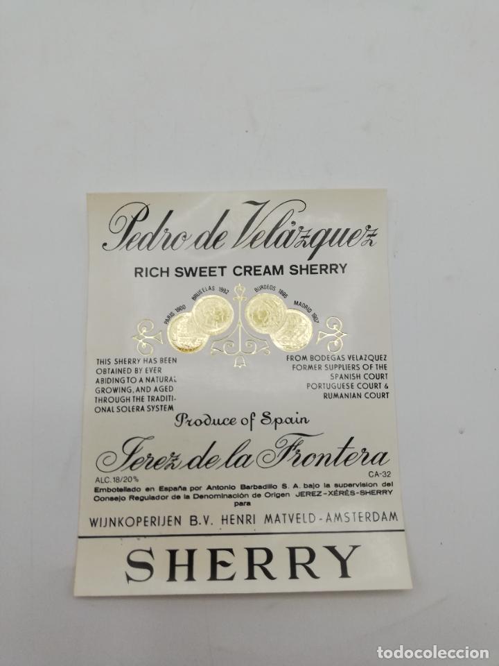 Etichette antiche: ETIQUETA. PEDRO DE VELAZQUEZ. RICHE SWEET CREAM SHERRY. JEREZ DE LA FRONTERA. MED : 13 X 10 CM APROX