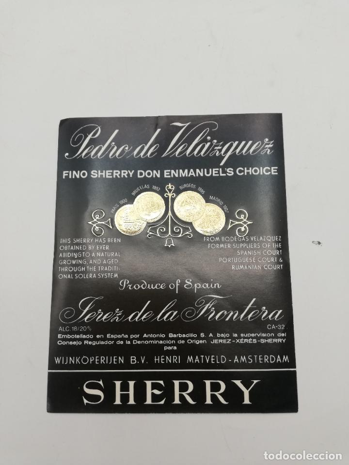 Etiquetas antiguas: ETIQUETA. PEDRO DE VELAZQUEZ. FINO SHERRY DON ENMANUEL&acute;S CHOICE. JEREZ. MED : 13 X 10 CM APROX