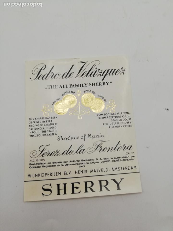 Etichette antiche: ETIQUETA. THE ALL FAMILY SHERRY. JEREZ DE LA FRONTERA. MED : 13 X 10 CM APROX