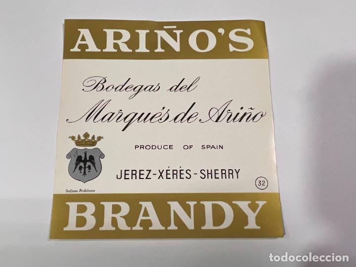Etichette antiche: ETIQUETA. BRANDY. BODEGAS DEL MARQU&Eacute;S DE ARI&Ntilde;O. JEREZ. MEDIDAS APROX.: 11.5 X 11 CM