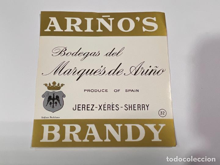 Etichette antiche: ETIQUETA. BRANDY. BODEGAS DEL MARQU&Eacute;S DE ARI&Ntilde;O. JEREZ. MEDIDAS APROX.: 11.5 X 11 CM