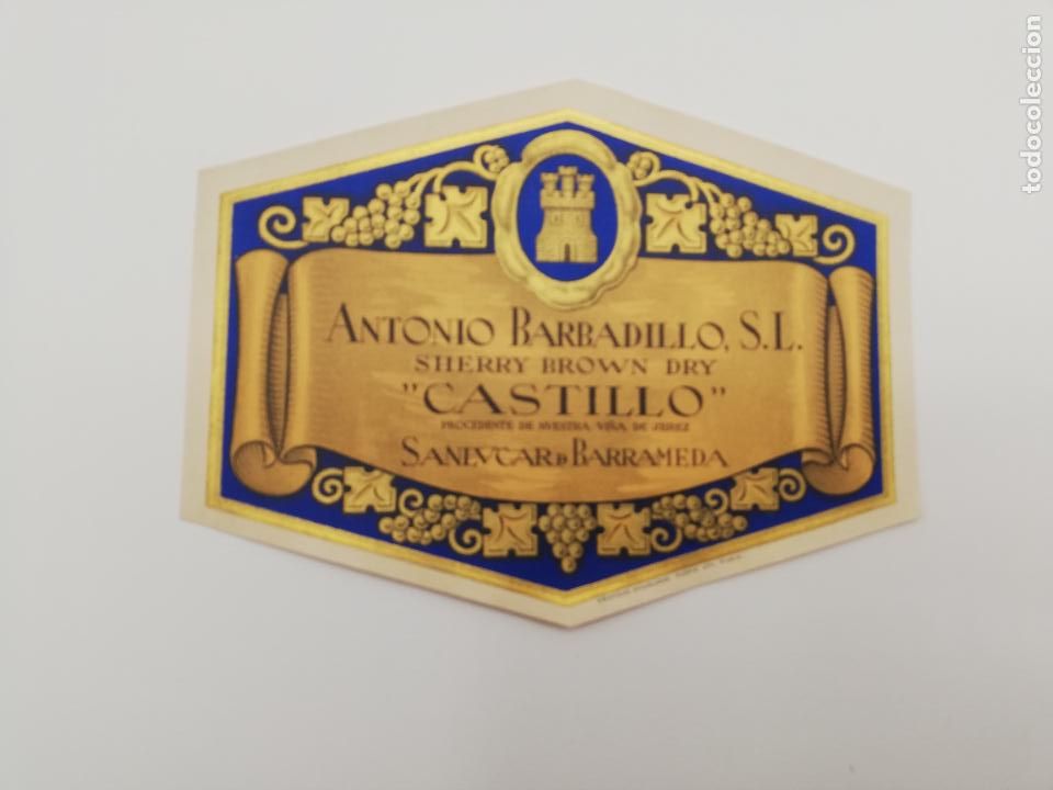 Alte Etiketten: ETIQUETA. ANTONIO BARBADILLO. SHERRY BROWN DRY. CASTILLO. SANLUCAR DE BARRAMEDA.