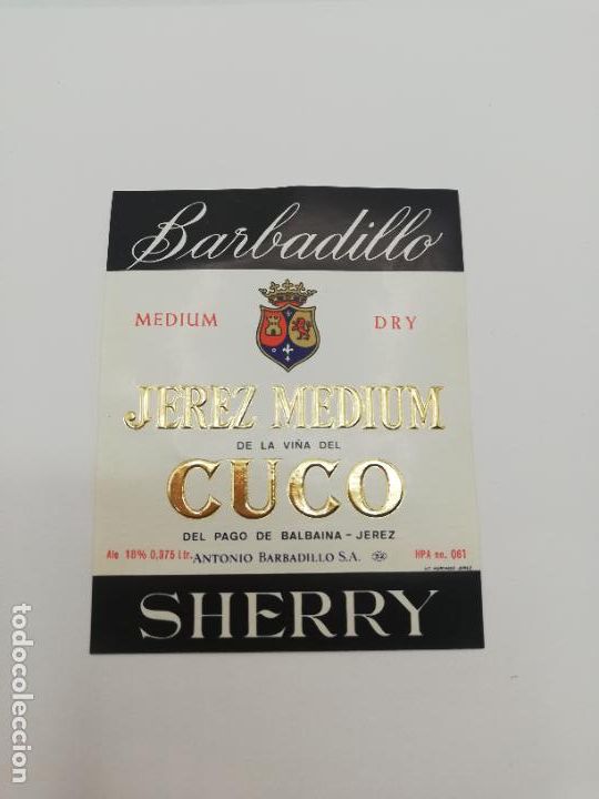 Etichette antiche: ETIQUETA. BARBADILLO. JEREZ MEDIUM. CUCO. ANTONIO BARBADILLO. SHERRY.