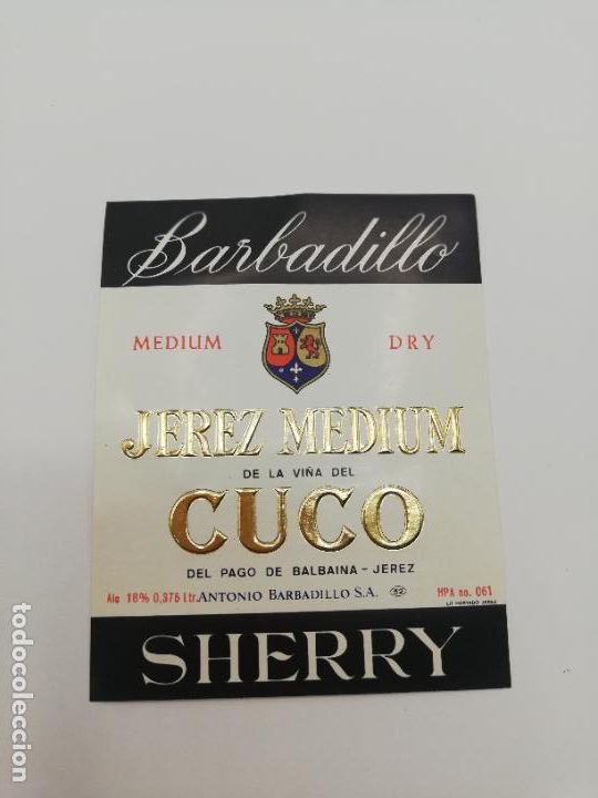 Etichette antiche: ETIQUETA. BARBADILLO. JEREZ MEDIUM. CUCO. ANTONIO BARBADILLO. SHERRY.
