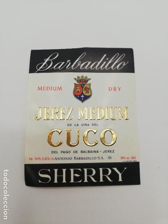 Etichette antiche: ETIQUETA. BARBADILLO. JEREZ MEDIUM. CUCO. ANTONIO BARBADILLO. SHERRY.