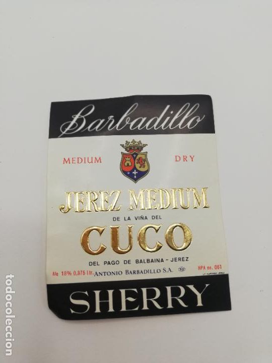 Etichette antiche: ETIQUETA. BARBADILLO. JEREZ MEDIUM. CUCO. ANTONIO BARBADILLO. SHERRY.