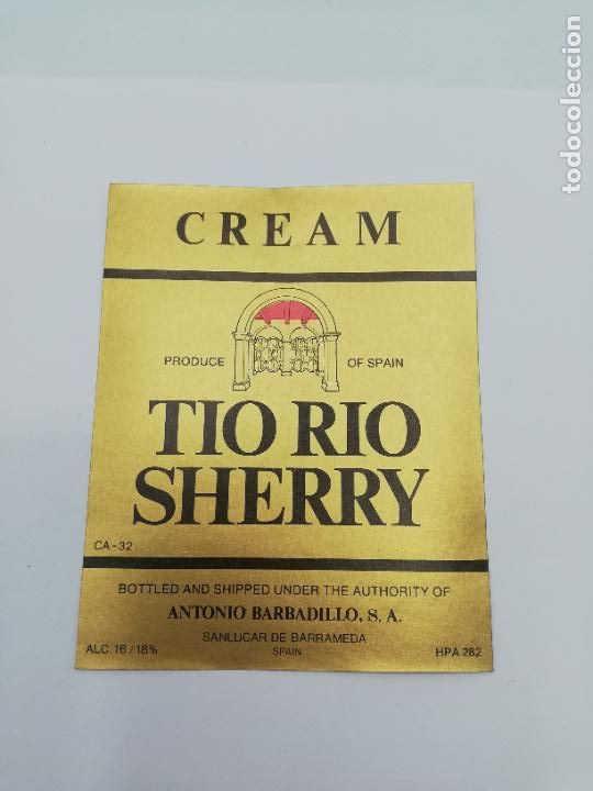 Alte Etiketten: ETIQUETA. CREAM. TIO RIO SHERRY. ANTONIO BARBADILLO. SANLUCAR DE BARRAMEDA.