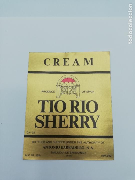 Alte Etiketten: ETIQUETA. CREAM. TIO RIO SHERRY. ANTONIO BARBADILLO. SANLUCAR DE BARRAMEDA.