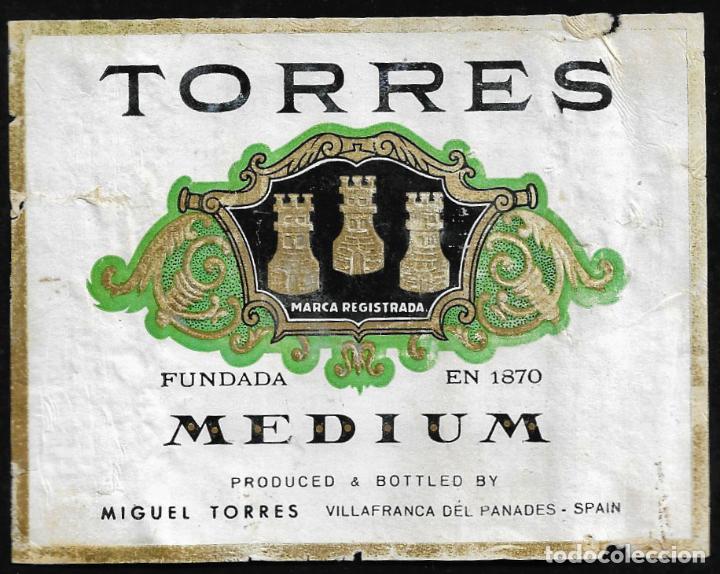 Etiquetas antiguas: ETIQUETA VINO - MEDIUM - TORRES - VILAFRANCA DEL PENEDES - TAMA&Ntilde;O 11.5 X 9 CM