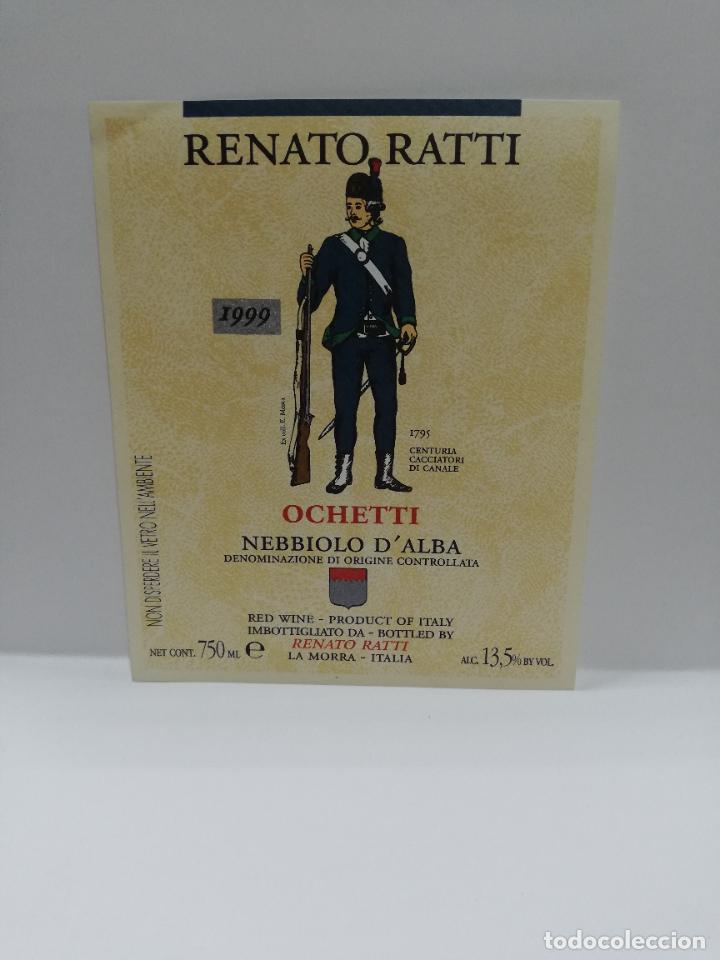 Etiquetas antiguas: ETIQUETA DE VINO. UNIFORME MILITAR. OCHETTI. RENATO RATTI. 1999. MEDIDAS : 11 X 9 CM APROX