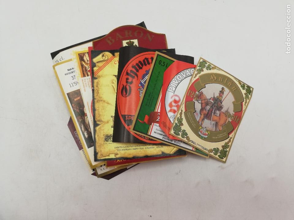 Etiquetas antiguas: LOTE DE 20 ETIQUETAS DE VINO. TRAJES MILITARES. DIFERENTES. VER FOTOS.