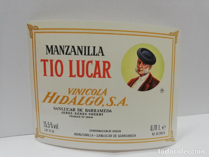 Etiquetas antiguas: ETIQUETA DE VINO. MANZANILLA TIO LUCAR. VINICOLA HIDALGO, S.A. SANLUCAR DE BARRAMEDA.