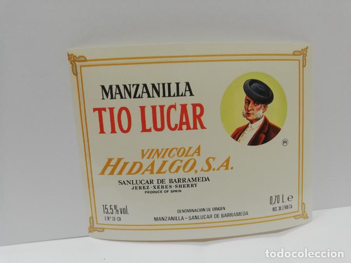 Etiquetas antiguas: ETIQUETA DE VINO. MANZANILLA TIO LUCAR. VINICOLA HIDALGO, S.A. SANLUCAR DE BARRAMEDA.