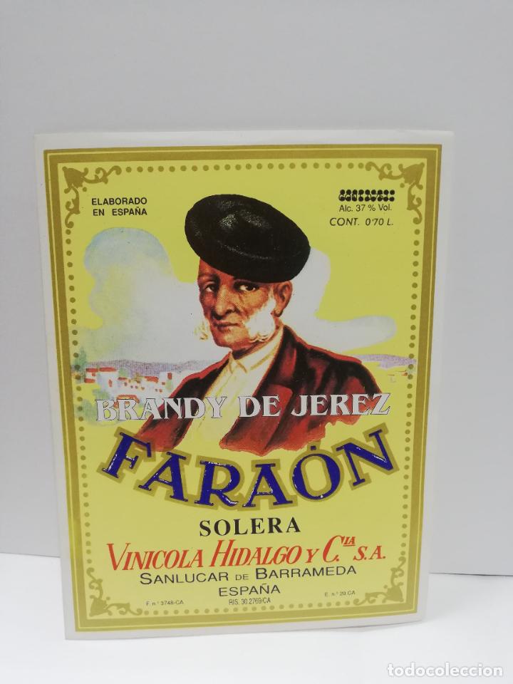 Etiquetas antiguas: ETIQUETA DE VINO. BRANDY DE JEREZ, FARAON. SOLERA. VINICOLA HIDALGO Y CIA. SANLUCAR DE BARRAMEDA.