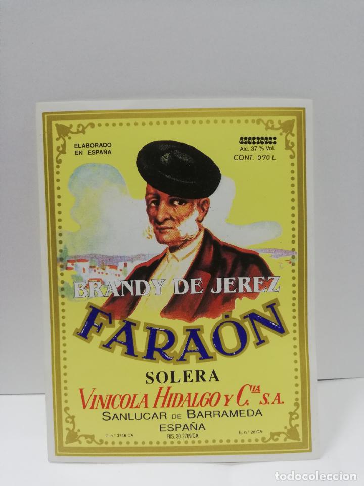 Etiquetas antiguas: ETIQUETA DE VINO. BRANDY DE JEREZ, FARAON. SOLERA. VINICOLA HIDALGO Y CIA. SANLUCAR DE BARRAMEDA.
