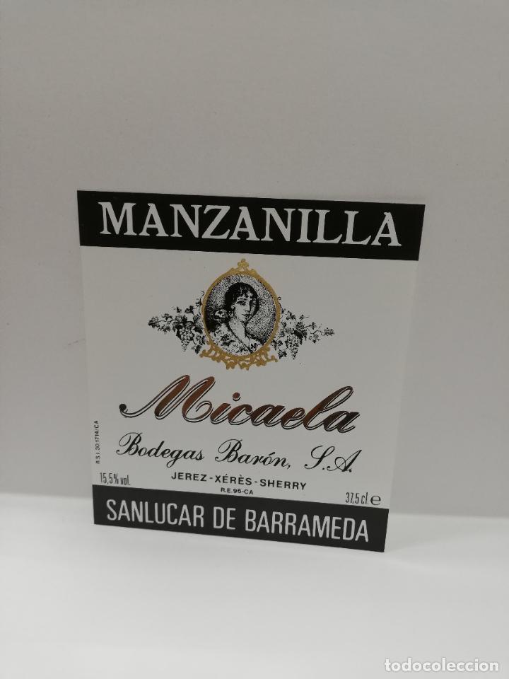 Etiquetas antiguas: ETIQUETA DE VINO. MANZANILLA MICAELA. SANLUCAR DE BARRAMEDA. MED : 9.5 X 8 CM APROX.