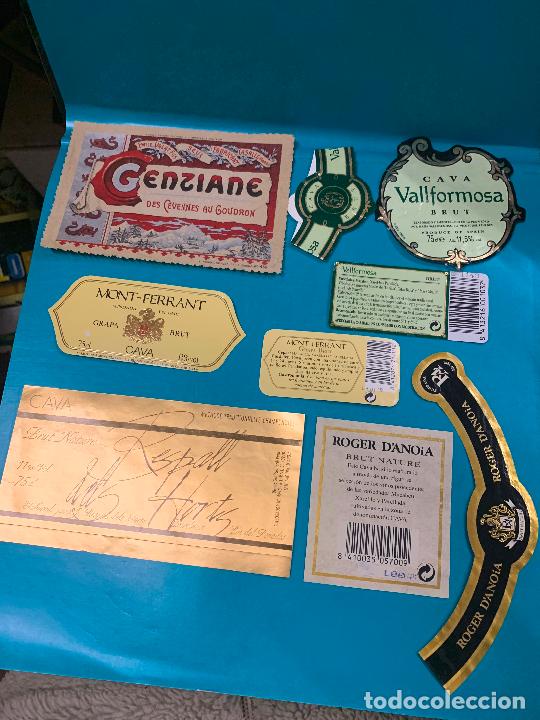 Etiquetas antiguas: Lote de etiquetas de vino, licor o champan&hellip; lo que se ve en la foto