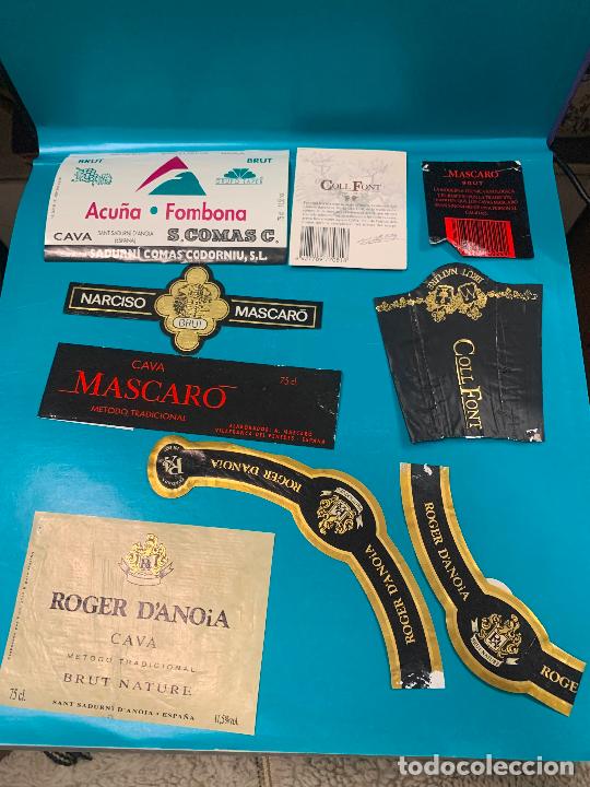 Etiquetas antiguas: Lote de etiquetas de vino, licor o champan&hellip; lo que se ve en la foto