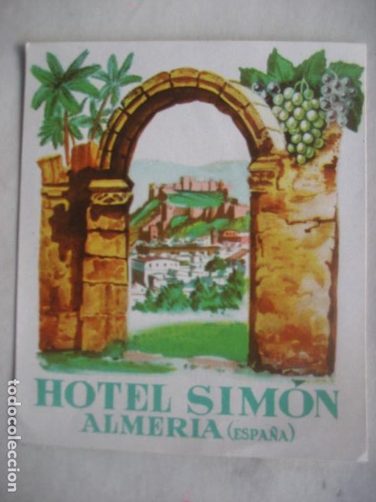 Etiquetas antiguas: Hotel Simon. Almeria. 10.5 x 9 cm.