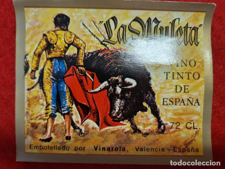 Etiquetas antiguas: ANTIGUA ETIQUETA VINO TINTO DE ESPA&Ntilde;A LA MULETA VINAROLA VALENCIA TEMA TOROS ORIGINAL ER 523