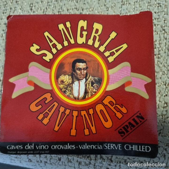 Etiquetas antiguas: ANTIGUA ETIQUETA SANGRIA CAVINOR CAVAS DEL VINO OROVALES VALENCIA TORERO TEMA TOROS ORIGINAL ER 526