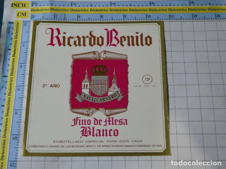 Old Labels: ETIQUETA DE BEBIDAS. VINO LICORES. NAVALCARNERO MADRID RICARDO BENITO BLANCO. 1103