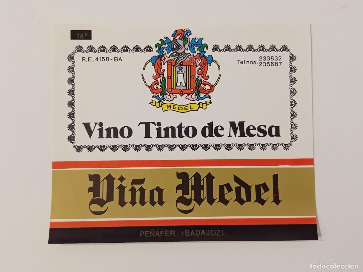 Etiquetas antiguas: ETIQUETA VINO TINTO DE MESA VI&Ntilde;A MEDEL