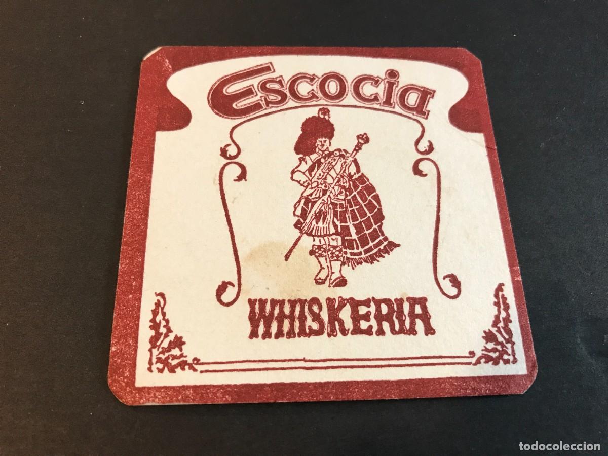 Old Labels: POSAVASOS. WHISQUER&Iacute;A ESCOCIA. 8 X 8CM
