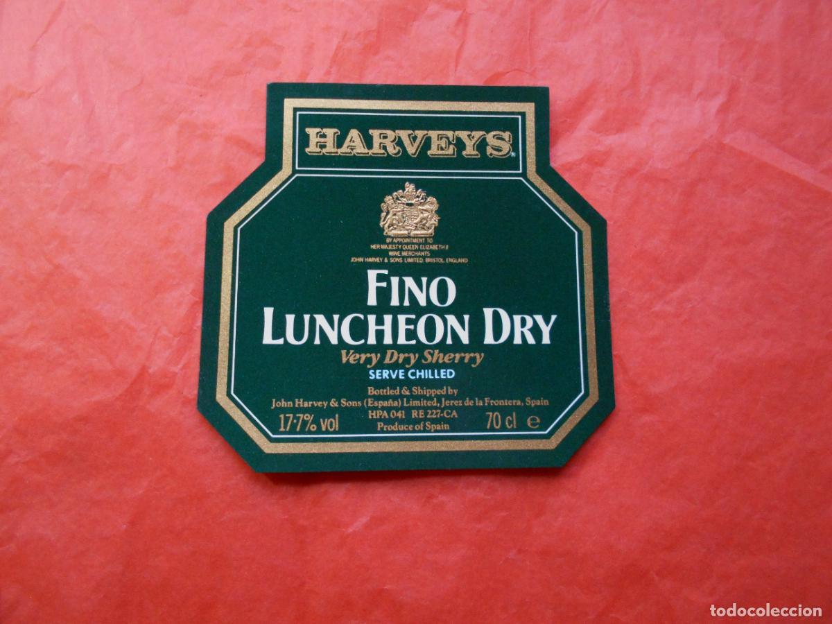 Etiquetas antiguas: ETIQUETA DE VINO HARVEYS FINO LUNCHE&Oacute;N DRY